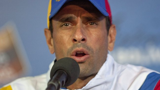 Capriles formalizó petición de reconteo mientras baja tensión en Venezuela