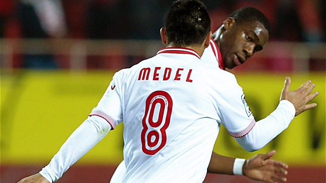 Presidente de Sevilla FC defendió a Gary Medel tras críticas por expulsiones