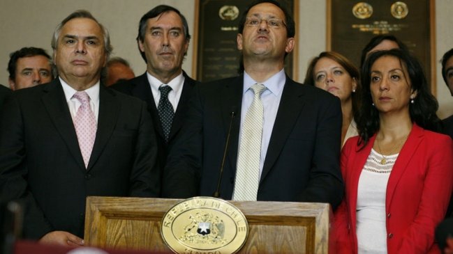 Chadwick por destitución de Beyer: Ganó la politiquería y perdió la educación