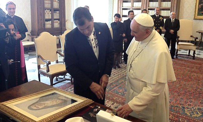 Rafael Correa se entrevistó con el papa Francisco