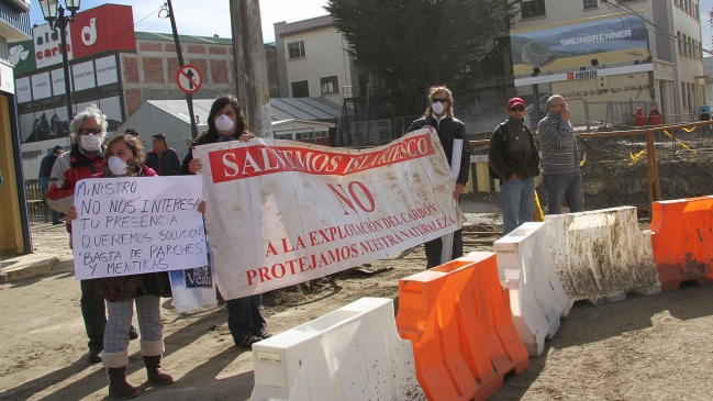 Se mantiene huelga de sindicato de mina de carbón de isla Riesco