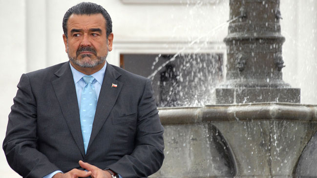 Abogado de Luksic apelará a sobreseimiento en caso de identidad en Twitter