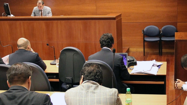 En prisión preventiva quedó hombre sorprendido con menor de 14 años