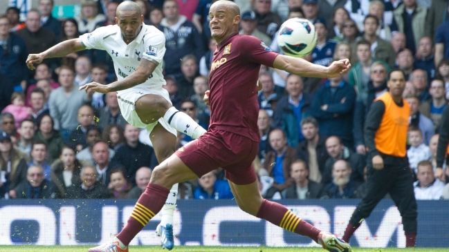 Tottenham venció a Manchester City y dejó a M. United ad portas de un nuevo título