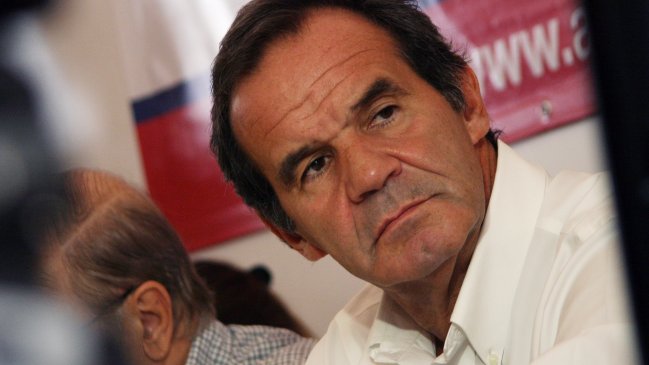 Allamand: Bachelet contribuyó con su silencio a la destitución de Beyer