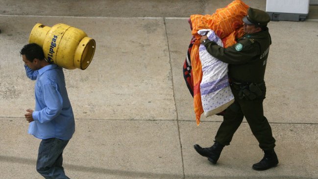 Autoridad dispuso de albergues para damnificados de incendio en Valparaíso