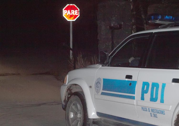 PDI investiga hallazgo de cadáver en Autopista del Sol