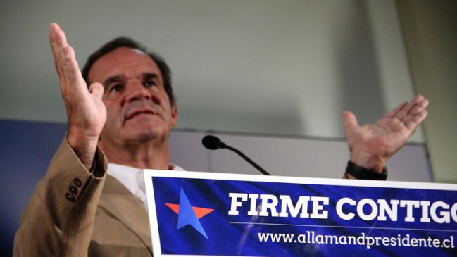 Allamand propuso postergar pago del IVA de las pymes