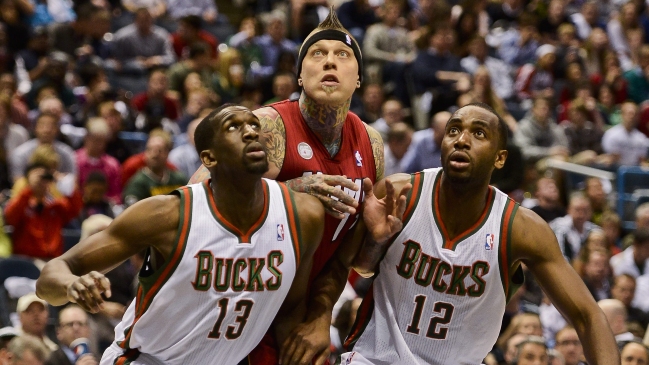 Miami Heat derrotó a los Bucks y quedó a un paso de avanzar a cuartos de final de la NBA