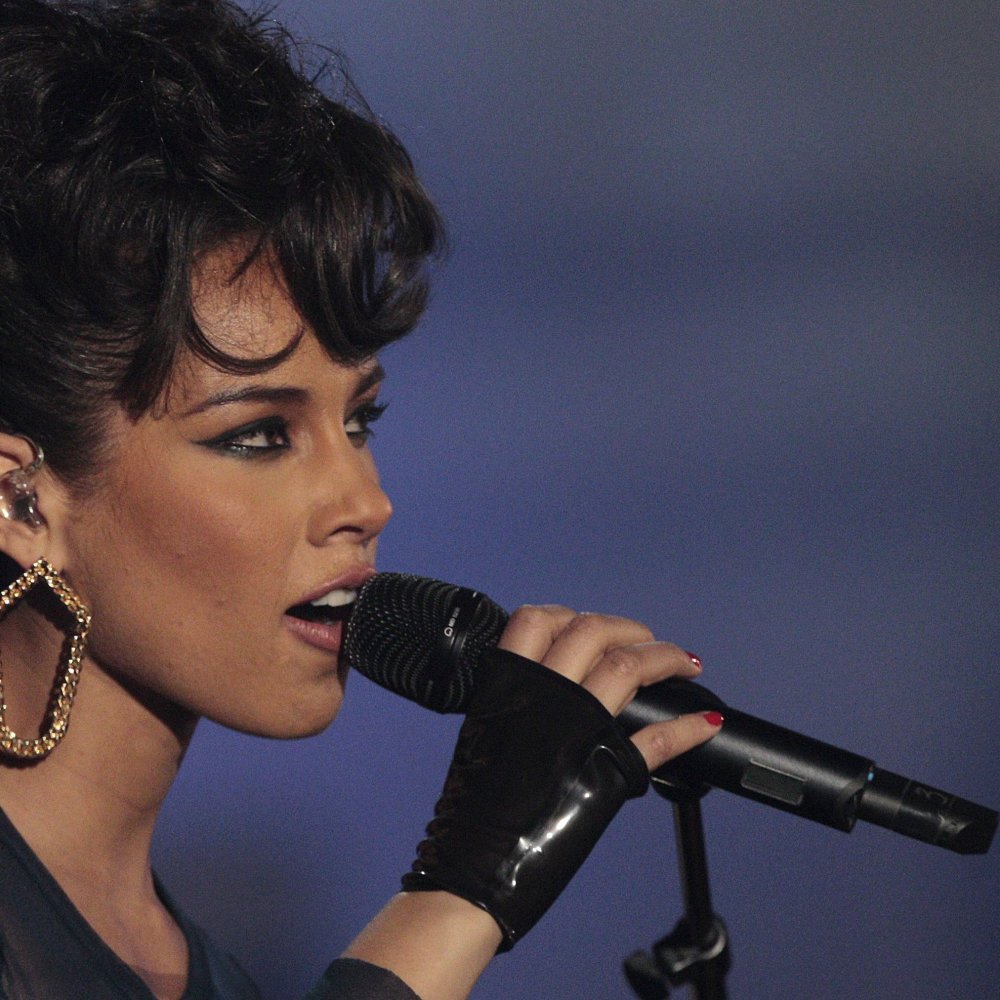 Alicia Keys, Blur y Cat Stevens negocian su debut en Chile