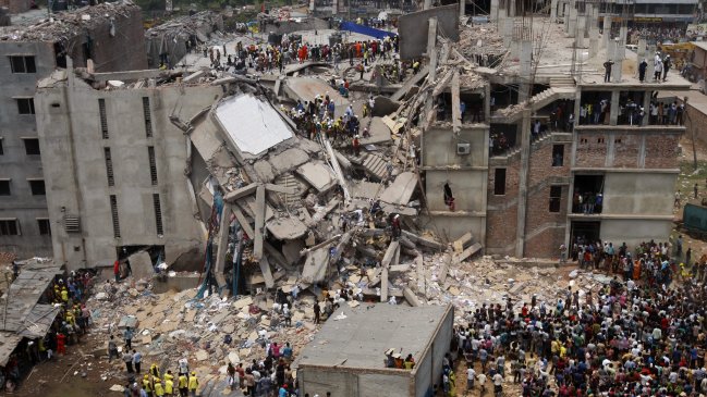 Policía arrestó a dueño de edificio derrumbado en Bangladesh y busca a fugitivo español
