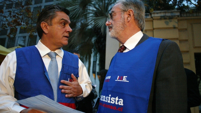 Oposición analiza acusar constitucionalmente a Longueira por caso INE