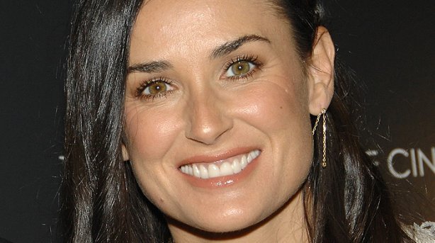 Demi Moore está saliendo con el ex novio de su hija