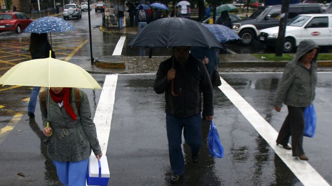 Onemi decretó alerta temprana preventiva por lluvias en Región Metropolitana