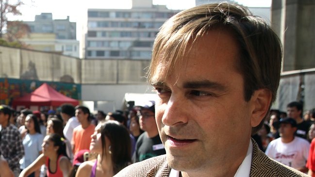 RN mantiene gestiones para candidatura senatorial de Cruz-Coke