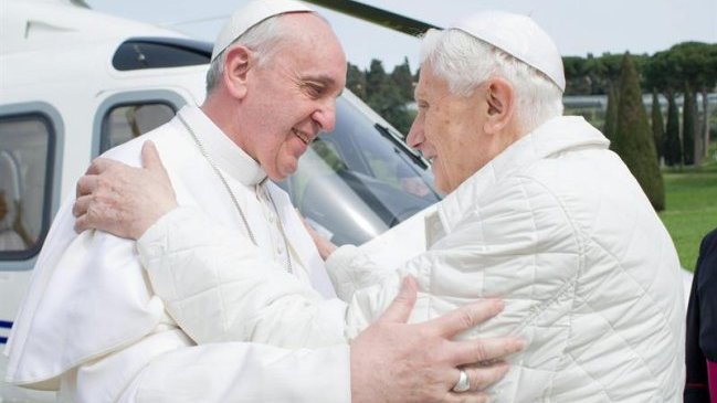 Benedicto XVI regresó al Vaticano