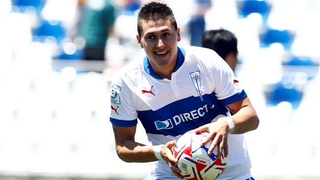 Universidad Católica pretende llegar a la cima del Campeonato 2013 ante Everton