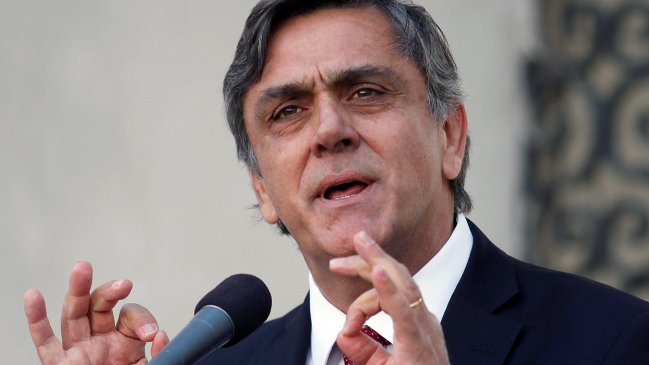 Longueira: Debe continuar el cambio iniciado por Lavín y seguido por Piñera
