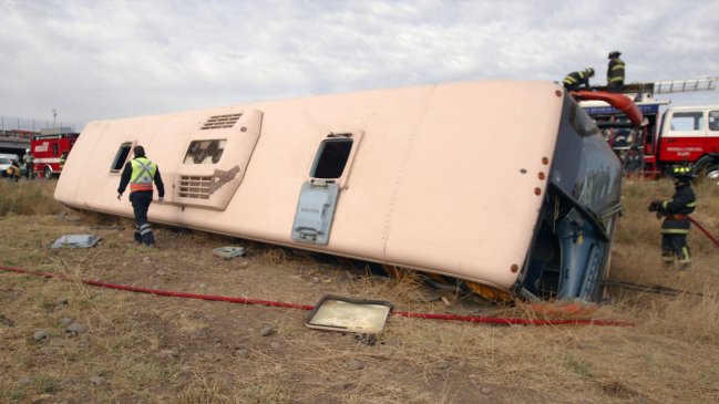 Volcamiento de bus en Calama dejó 23 personas lesionadas