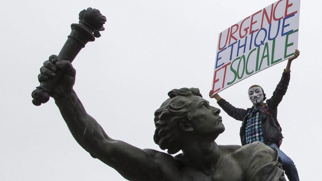 Miles de franceses marcharon contra los planes de austeridad