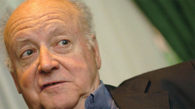 Jorge Edwards: Chile hace poca cosa para que lo respeten como país