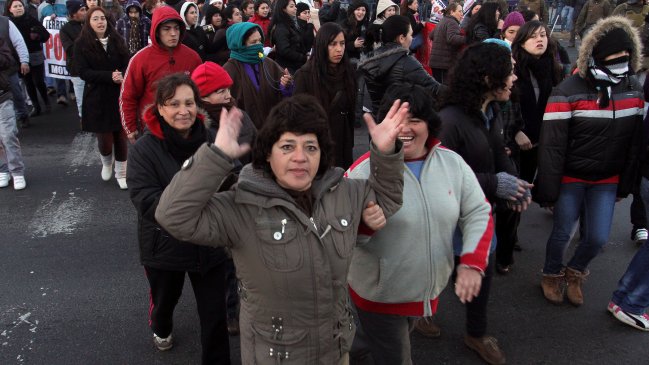Centenares de familias protestaron contra constructora en Talca