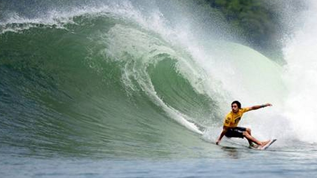 Selección chilena de surf avanzó en Panamá