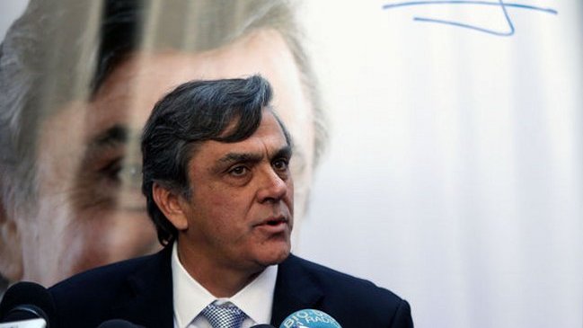 Longueira reclutará en terreno voluntarios para su campaña