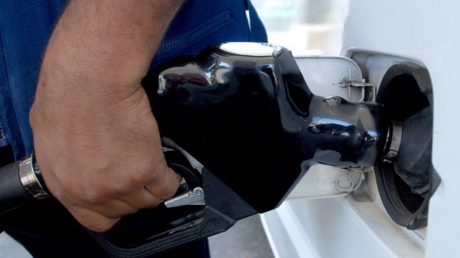 ENAP: Hasta tres pesos bajarán las bencinas este jueves