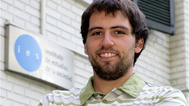 Antropólogo: La derecha debió preocuparse de los monopolios y la concentración