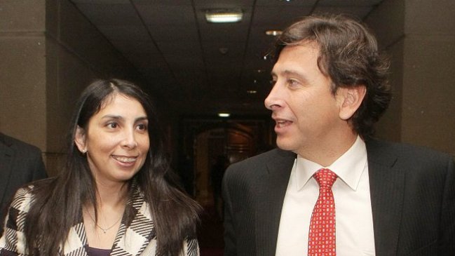 RN emplaza a Karla Rubilar tras bajada de Golborne