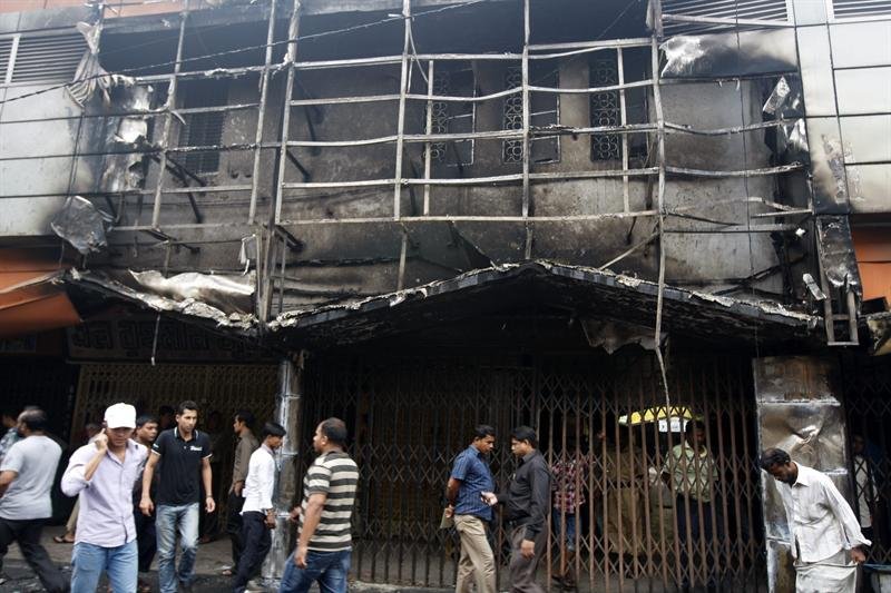 Incendio en un taller textil en Bangladesh dejó al menos siete muertos