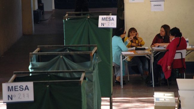 Debate por voto de los chilenos en el exterior marca la campaña presidencial