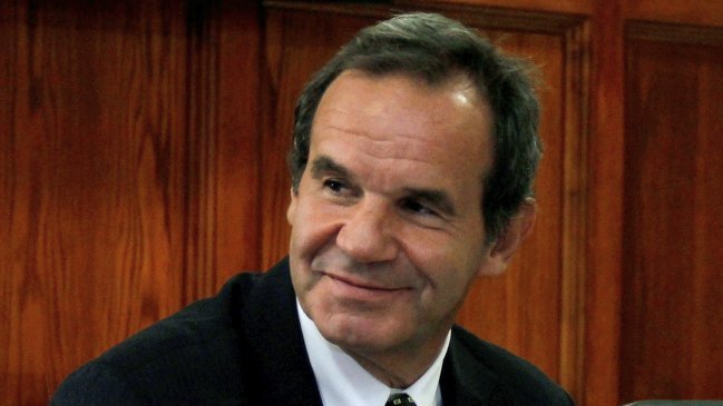 Andrés Allamand presentó paquete de reformas constitucionales