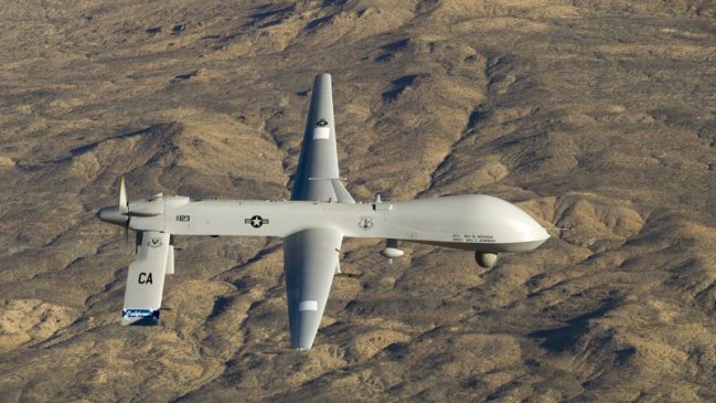 Irán presentó nuevo avión militar 