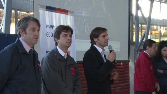 Buin: Denuncian intervención del Mineduc y Junaeb a favor de candidato UDI