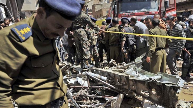 Avión de combate se estrelló contra barrio residencial en Yemen