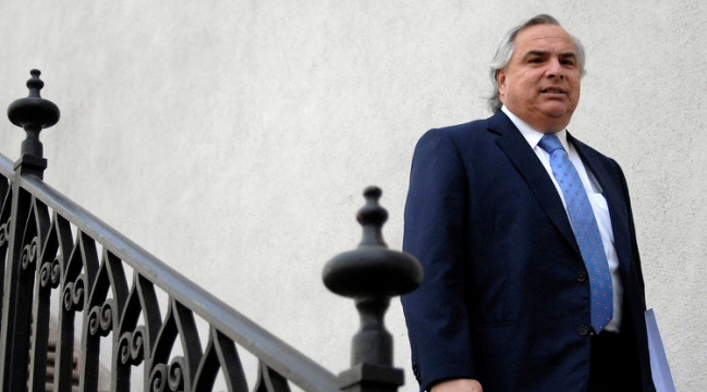 Chadwick descartó agresión de Carabineros a fiscal