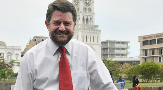 Orrego gestiona encuentro con Bachelet y reiteró llamado a debatir