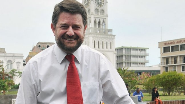 Orrego gestiona encuentro con Bachelet y reiteró llamado a debatir