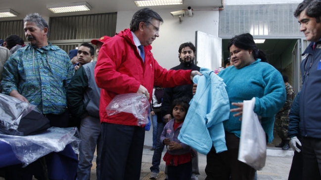 Albergue Víctor Jara superó su capacidad en la segunda noche