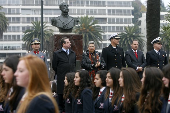 Fotos Escolares rindieron homenaje a las Glorias Navales ...