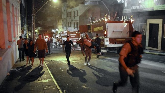 A cuatro meses del incendio en discoteca brasileña cifra de víctimas se elevó a 242