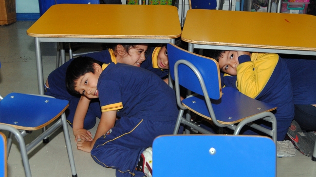 Miles de estudiantes participarán en simulacro de terremoto en zona centro