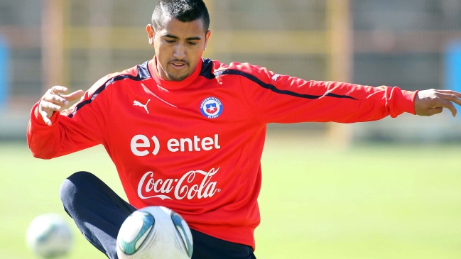 Arturo Vidal llegó a Chile para unirse a la selección