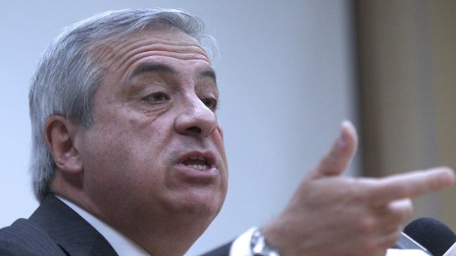 Mañalich defendió exposición presidencial sobre infraestructura hospitalaria