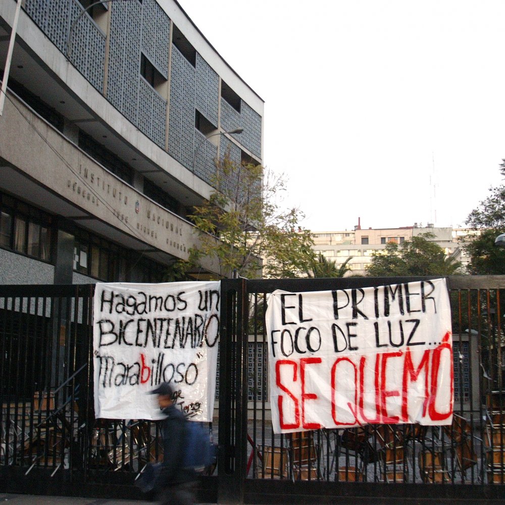 Alumnos del Instituto Nacional seguirán en toma 