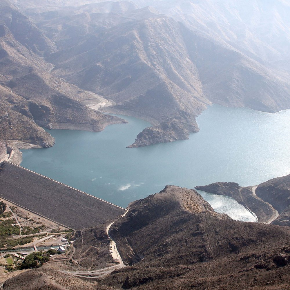 Informe: Falta de lluvias pone en riesgo funcionamiento del sistema eléctrico