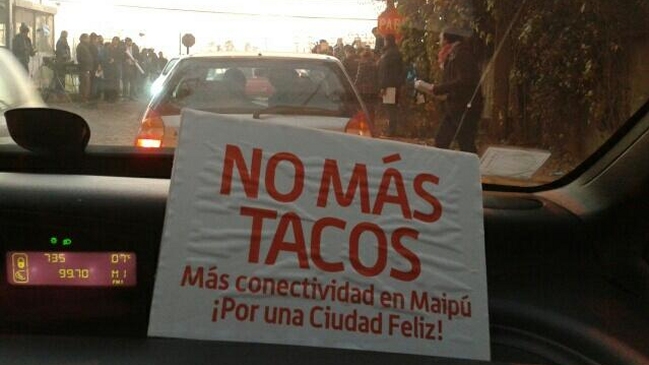 Alcalde de Maipú: Vecinos pasan un mes al año en sus autos