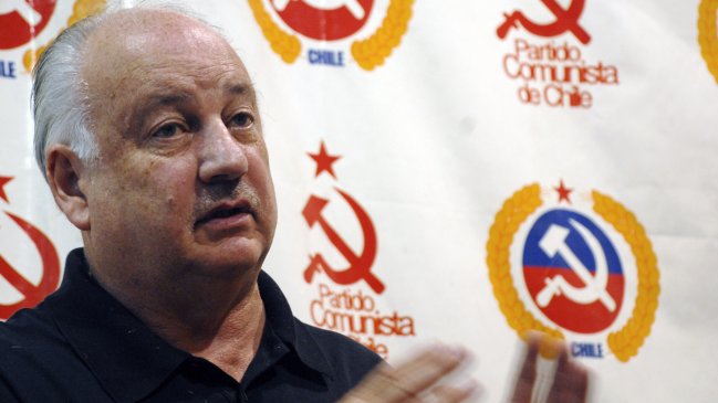 Partido Comunista define apoyo a Bachelet o Gómez